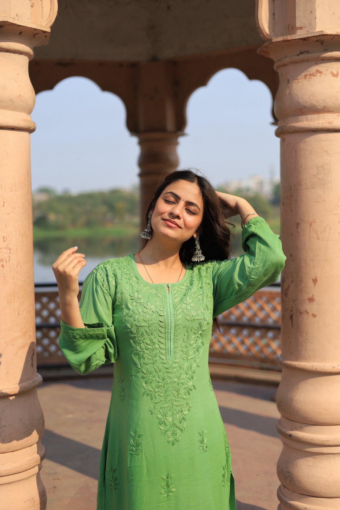 Aabdaar Rayon Chikankari kurta - Green