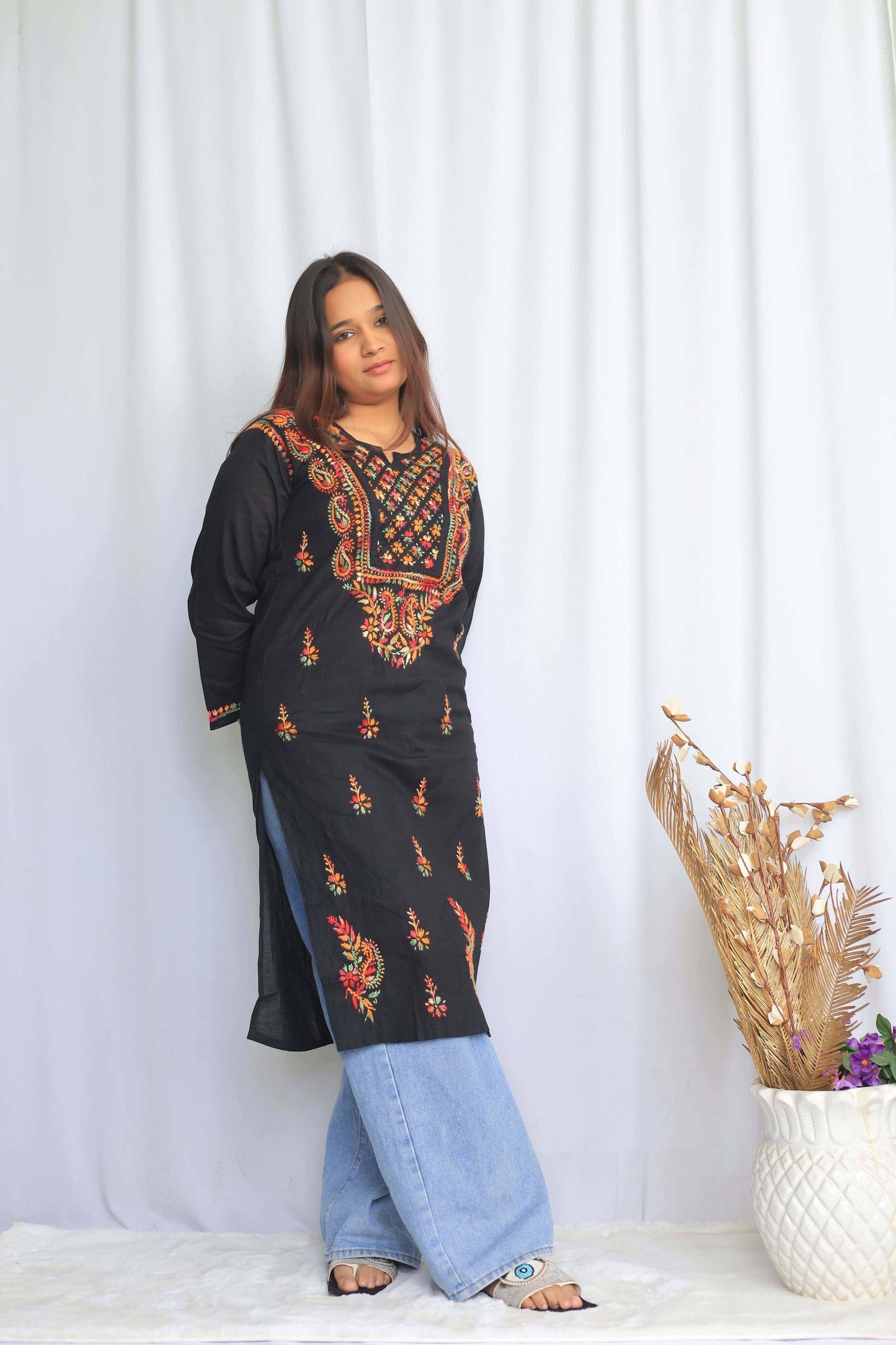 Aabdaar Cotton Chikankari Kurta with Multi Thread work- Black