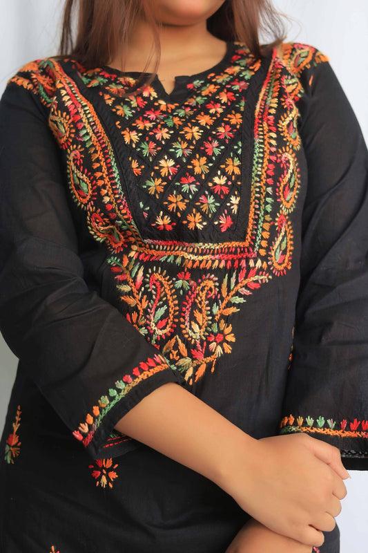 Aabdaar Cotton Chikankari Kurta with Multi Thread work- Black