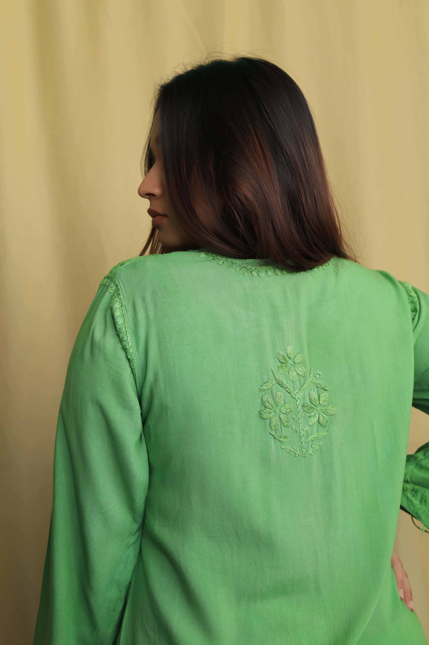 Aabdaar Rayon Chikankari kurta - Green