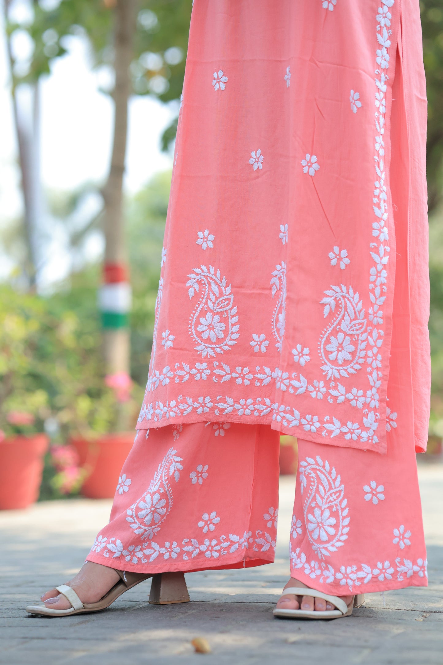 Aabdaar Premium Rayon Chikankari Set - Pink